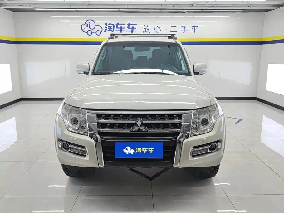 Mitsubishi Pajero (Import) — миниатюра 2
