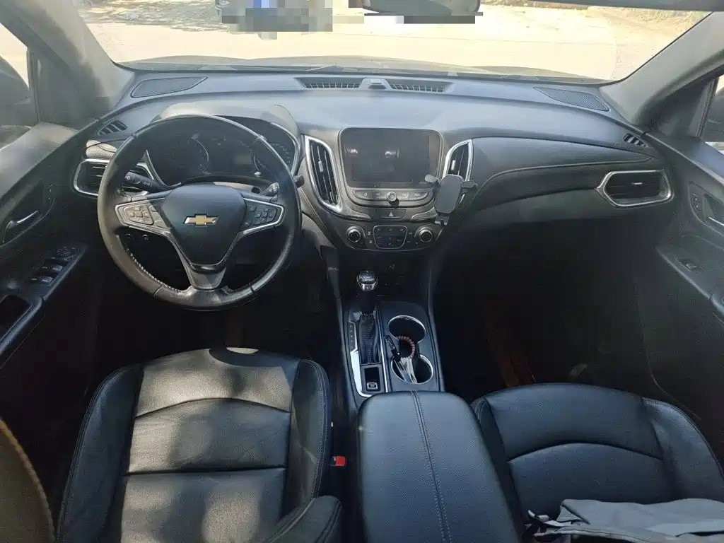 Chevrolet Equinox — миниатюра 10