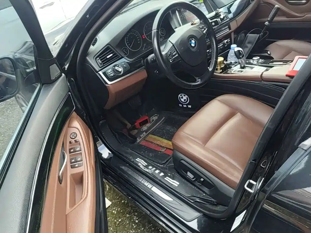 BMW 5 Series — миниатюра 16