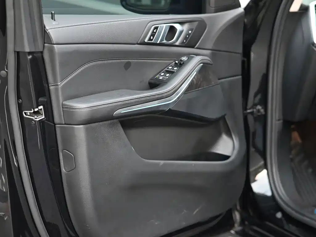 BMW X5 (Import) — миниатюра 14