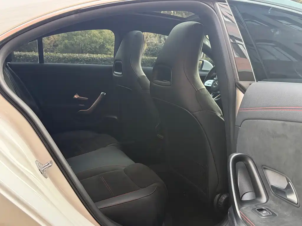 Mercedes-Benz CLA (Import) — миниатюра 12