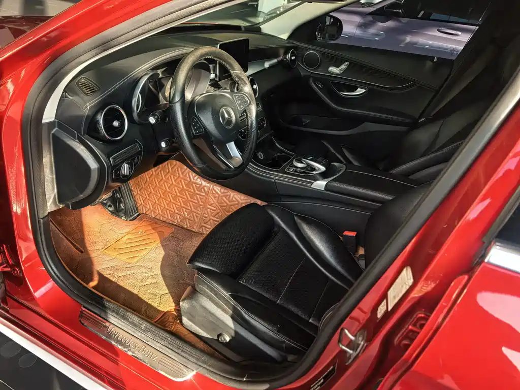 Mercedes-Benz C-Class — миниатюра 2
