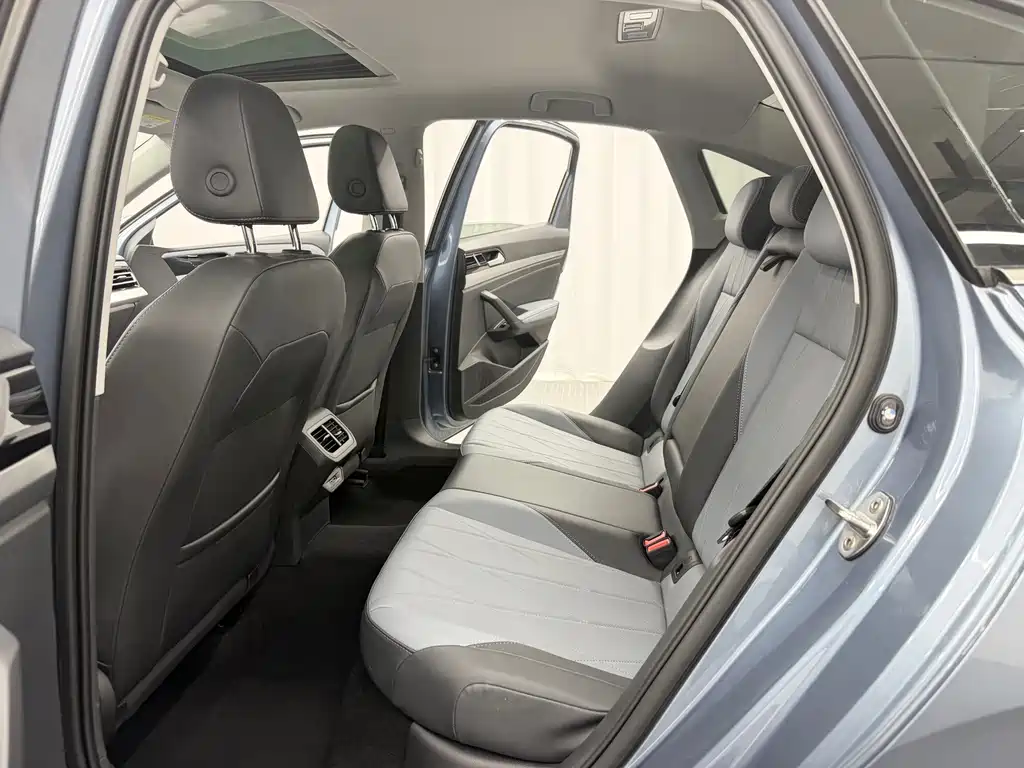 Volkswagen Lavida — миниатюра 10