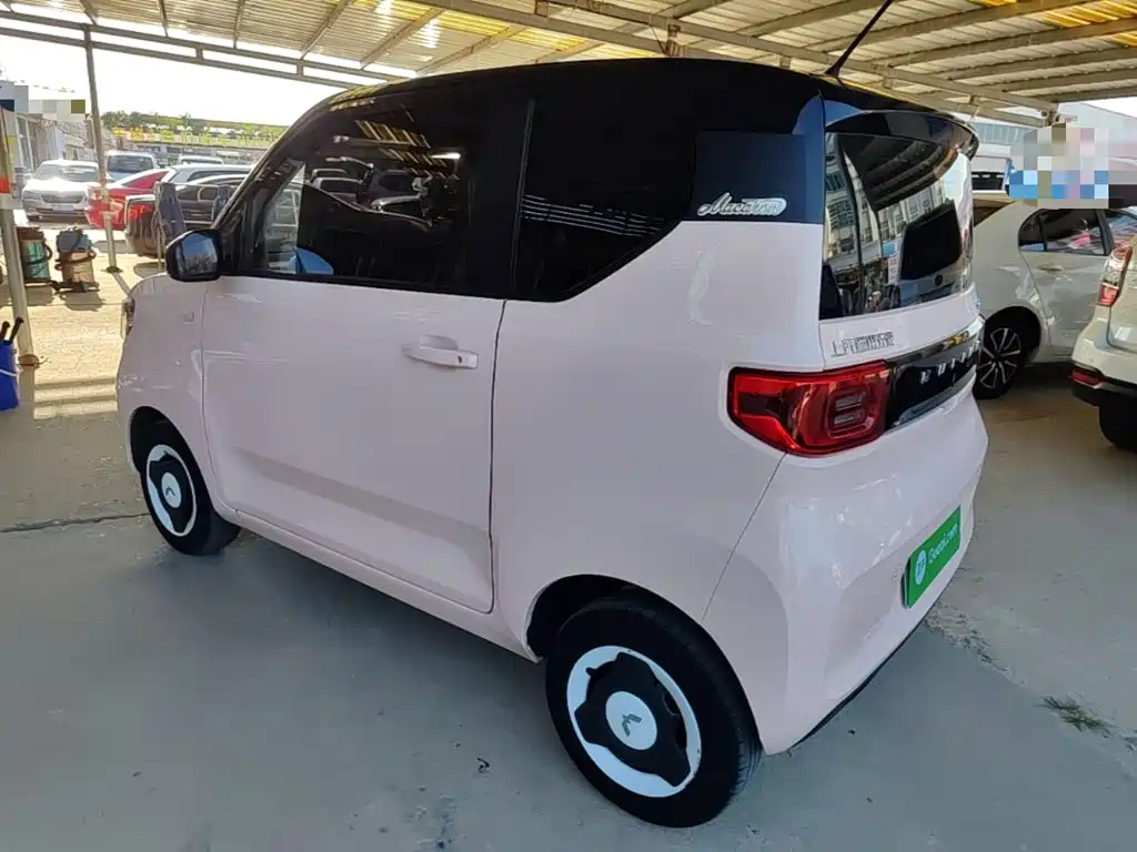 Wuling MINIEV — миниатюра 5
