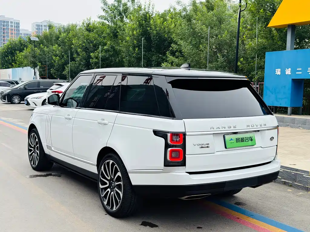 Land Rover Range Rover — миниатюра 5