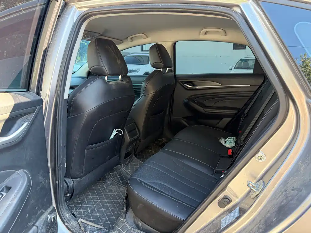 Changan Eado DT — миниатюра 6