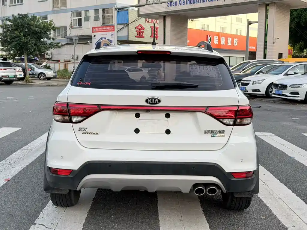 Kia KX Cross — миниатюра 19