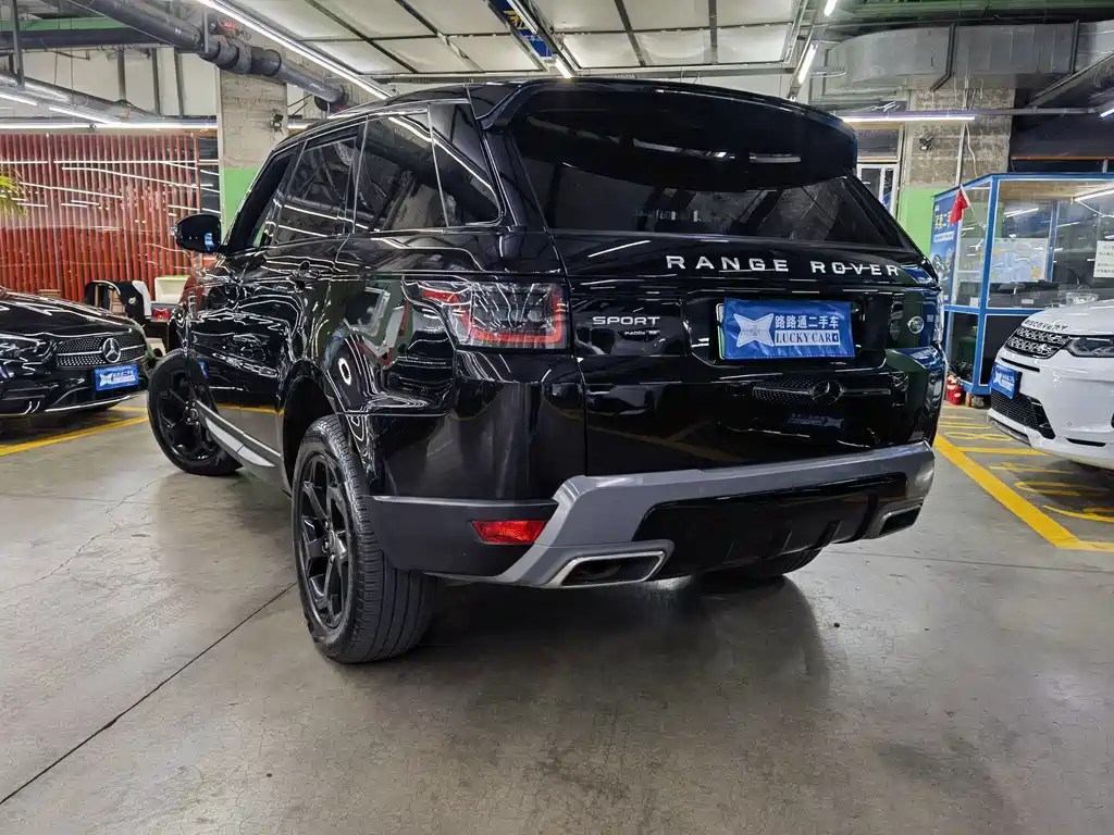 Land Rover Sport PHEV — миниатюра 6