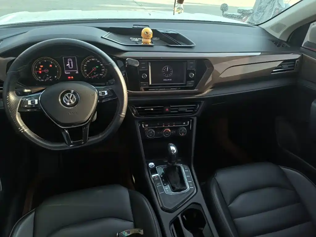 Volkswagen Tharu — миниатюра 10