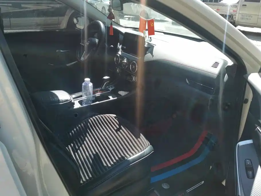 Nissan Sylphy — миниатюра 8