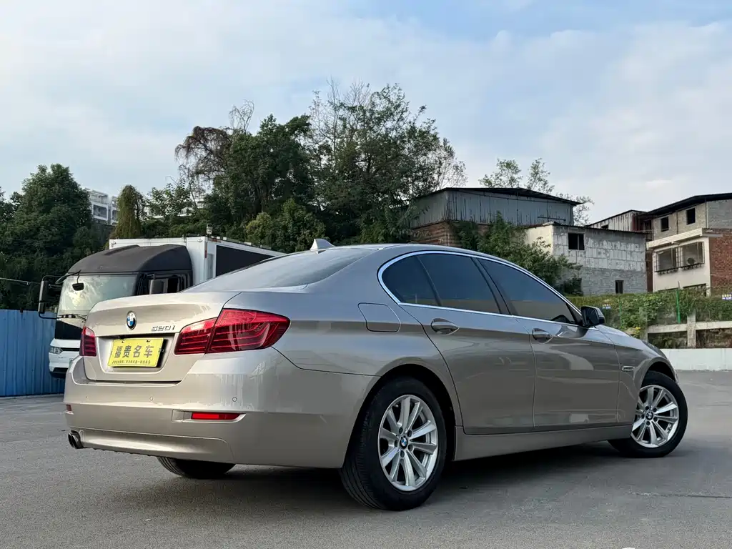 BMW 5 Series (Import) — миниатюра 6
