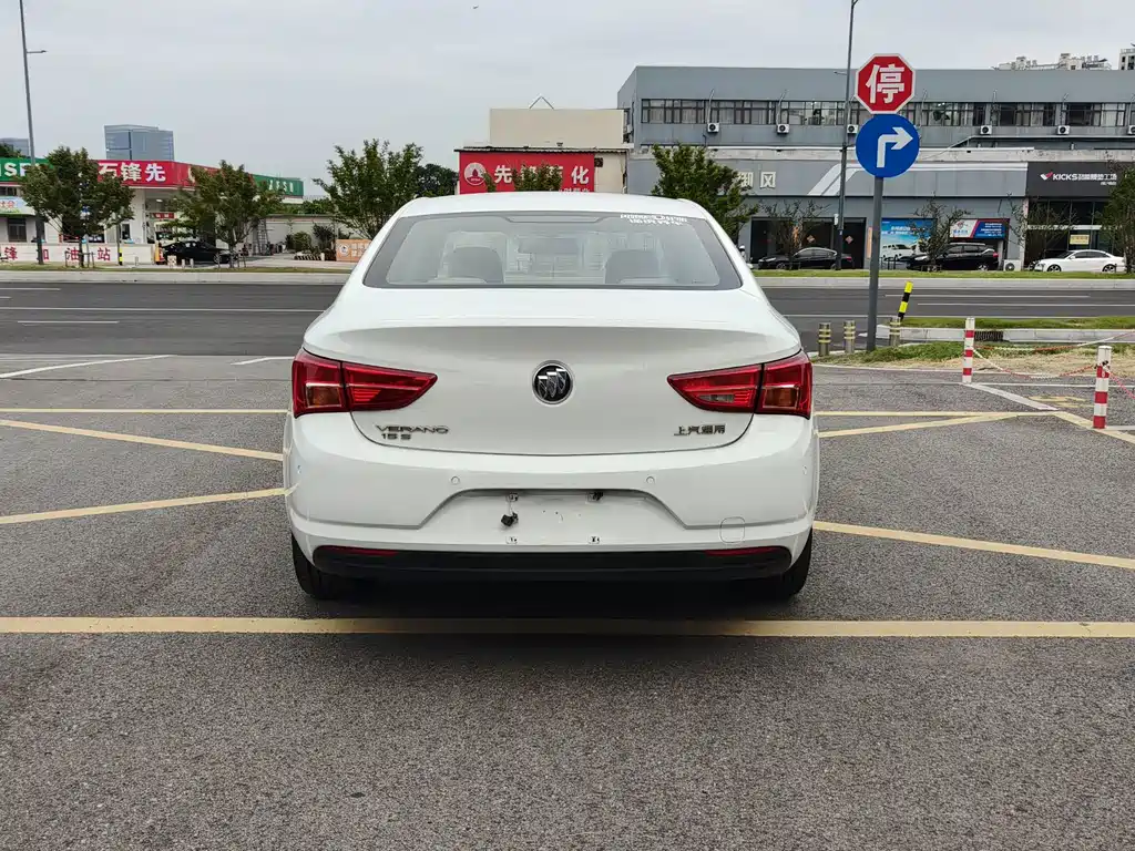 Buick Verano — миниатюра 5