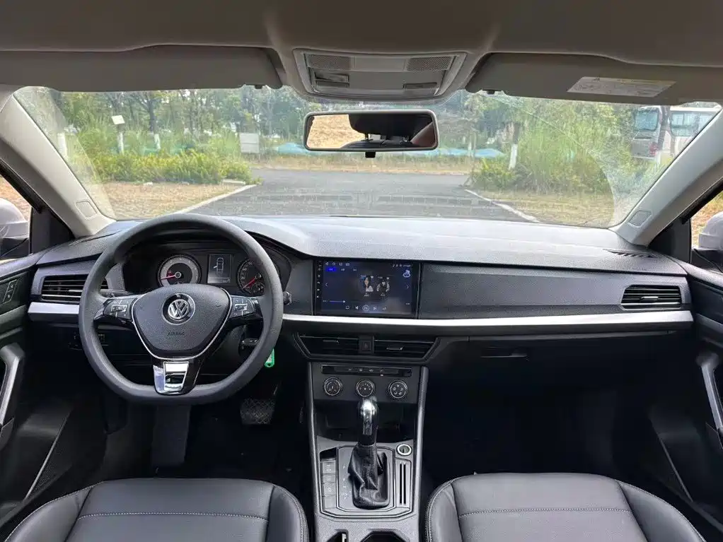 Volkswagen Lavida — миниатюра 6