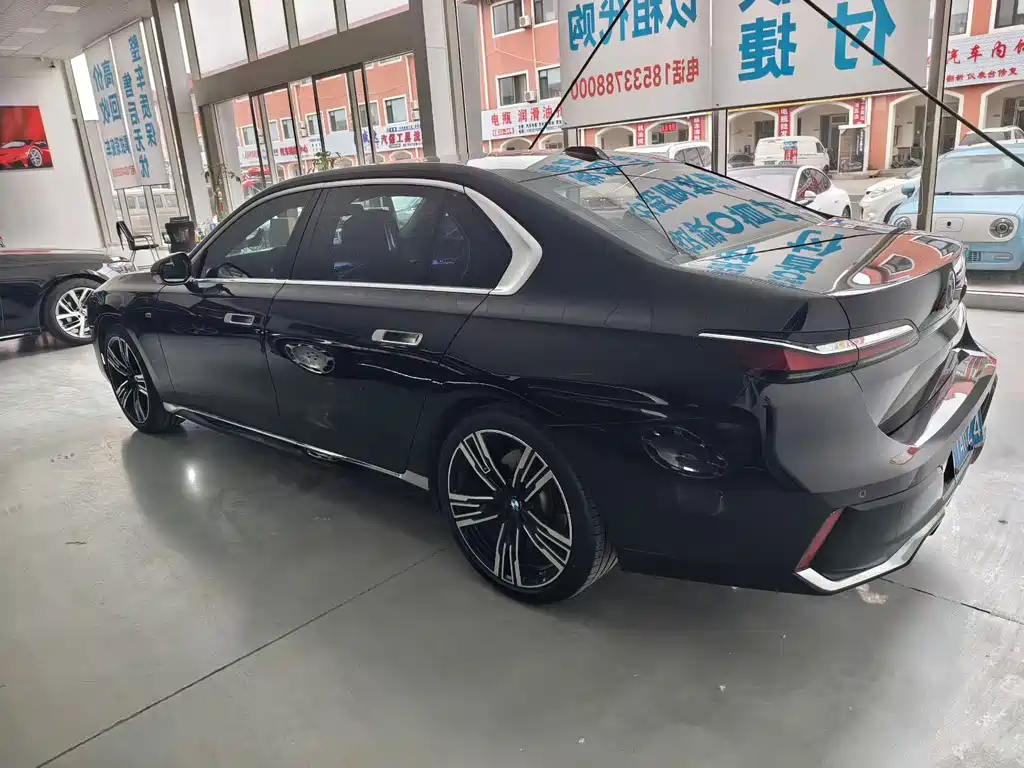 BMW 7 Series 7 2023 740Li Lead M Sport