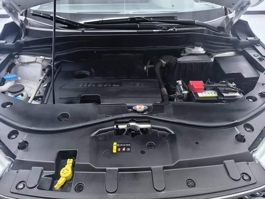 Haval Haval M6 1.5 л 2023 г. Белый, пробег 45800 км