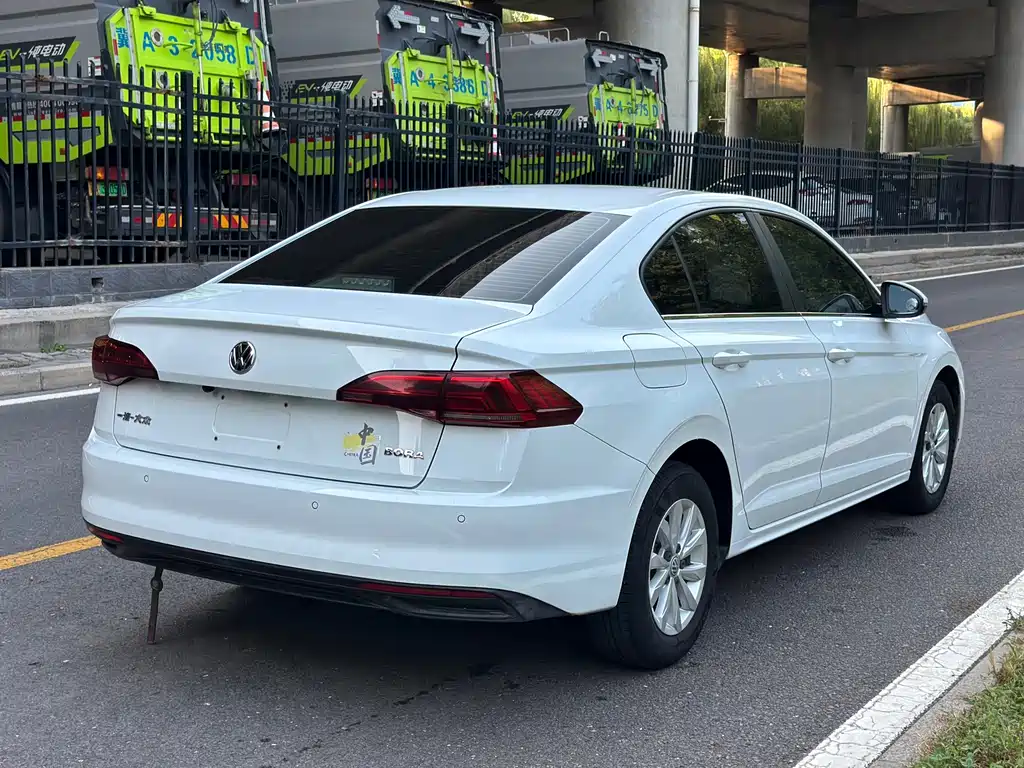 Volkswagen Bora — миниатюра 5