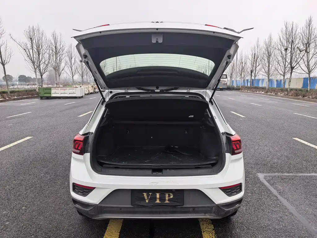 VOLKSWAGEN T ROC EXPLORING SONGS
