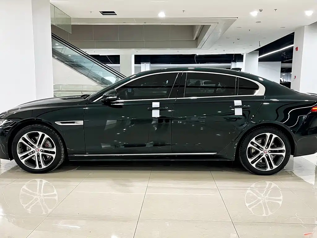Jaguar XEL — миниатюра 4