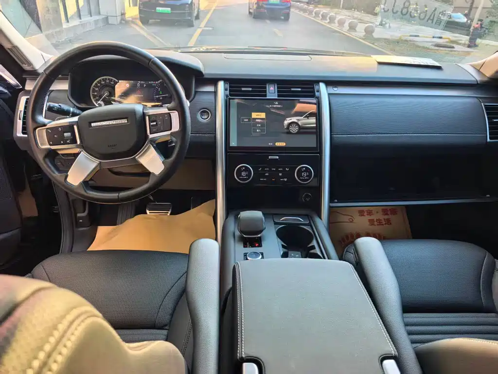 Land Rover Discovery — миниатюра 9