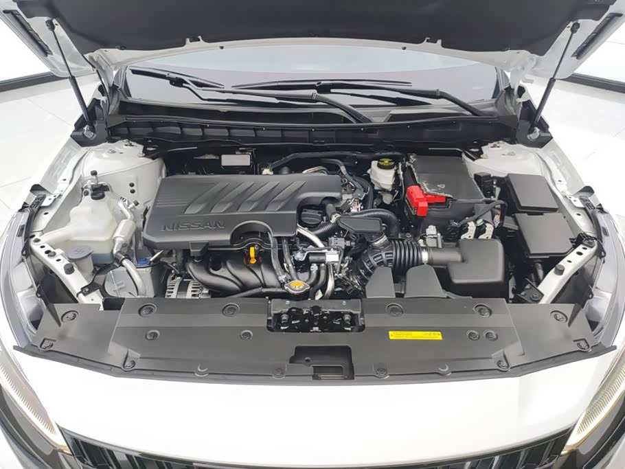 Nissan Teana 2.0 л 2025 г. Белый, пробег 17300 км