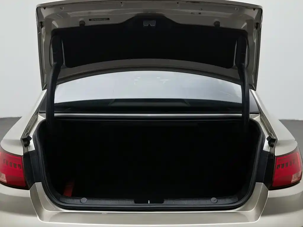 Geely Emgrand GL — миниатюра 16