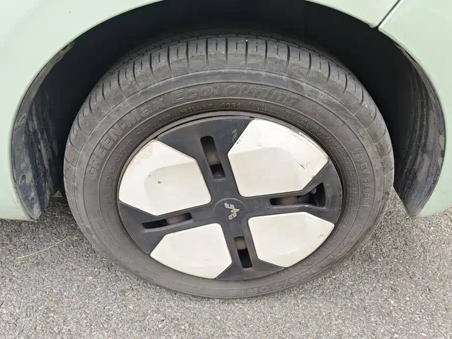 Wuling MINIEV — миниатюра 6