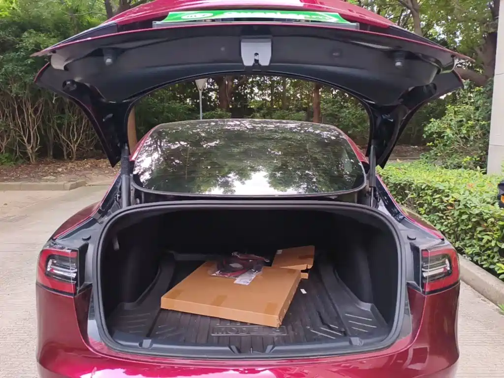 Tesla Model 3 — миниатюра 19