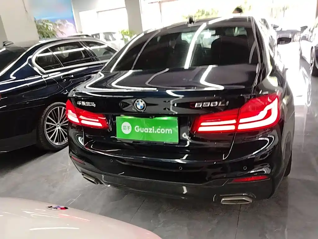 BMW 5 Series — миниатюра 6
