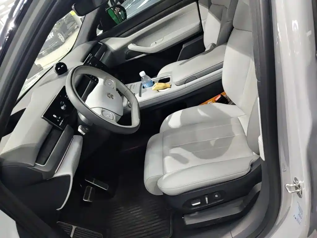 NIO ES8 — миниатюра 15