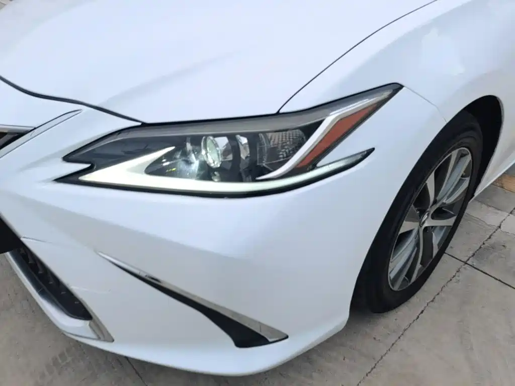 Lexus ES — миниатюра 24