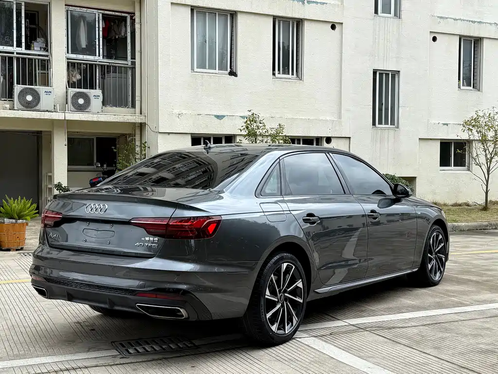 AUDI A4L
