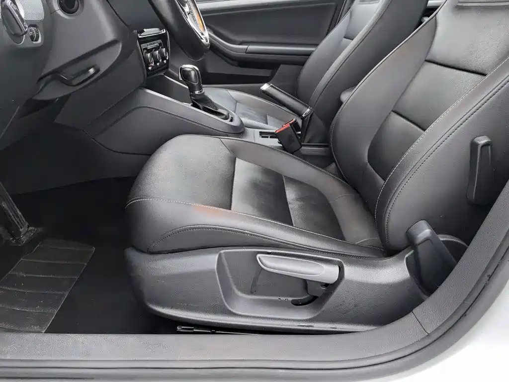 Volkswagen Sagitar — миниатюра 20