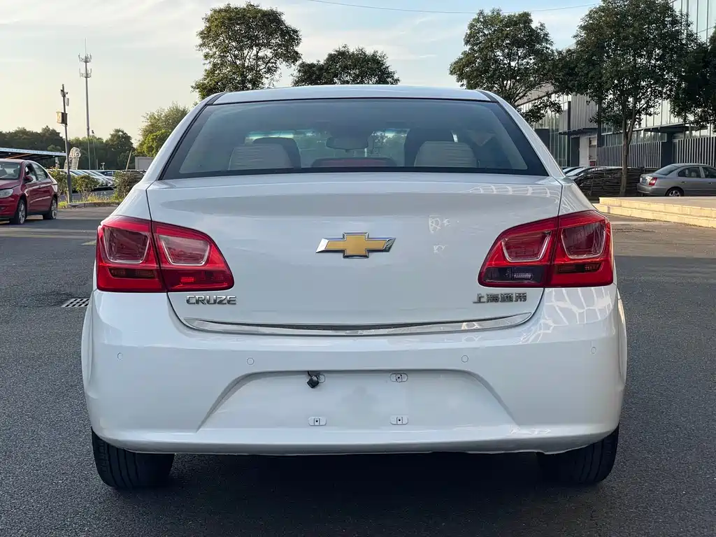 Chevrolet Cruze — миниатюра 14