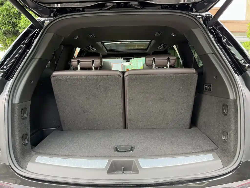 Cadillac XT6 — миниатюра 7