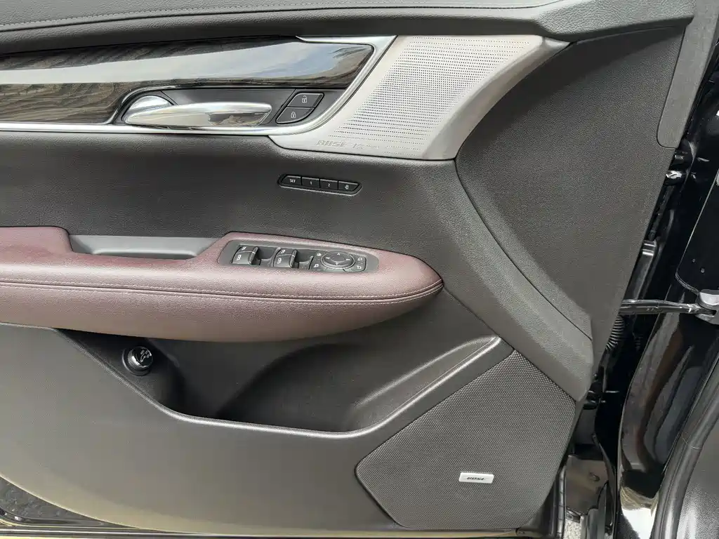 Cadillac XT6 — миниатюра 16