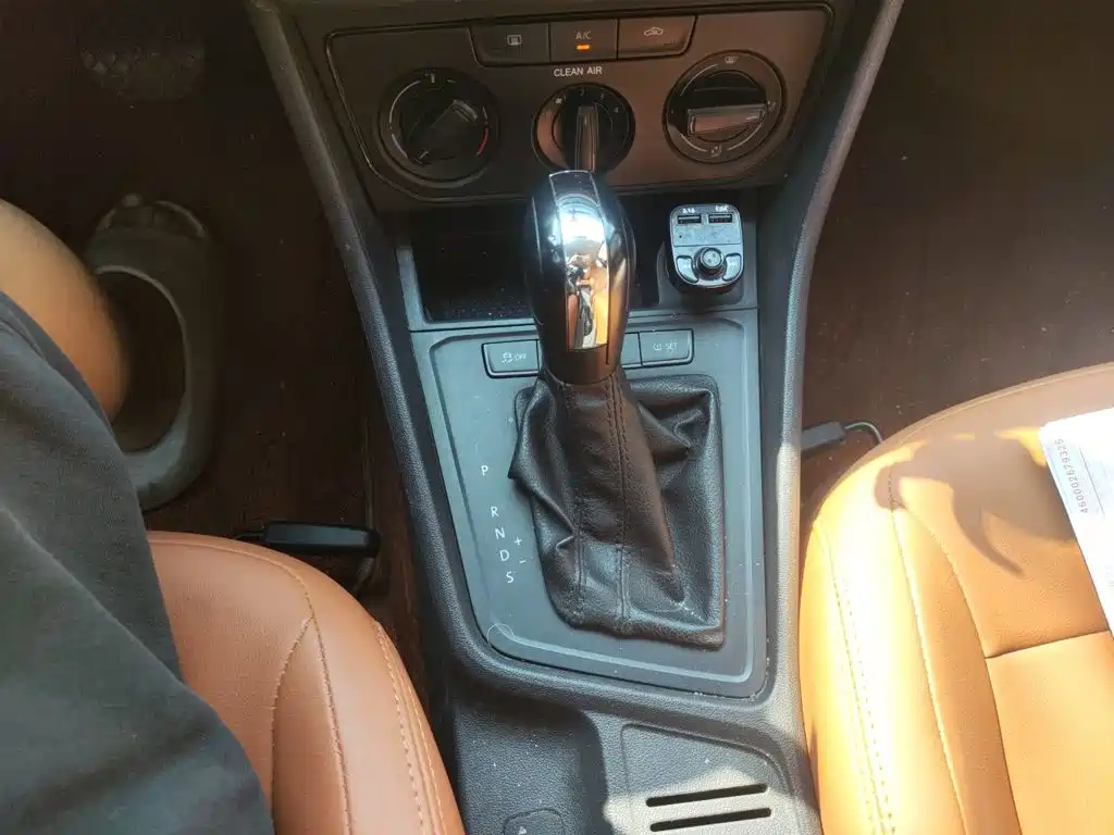 Volkswagen Lavida — миниатюра 10