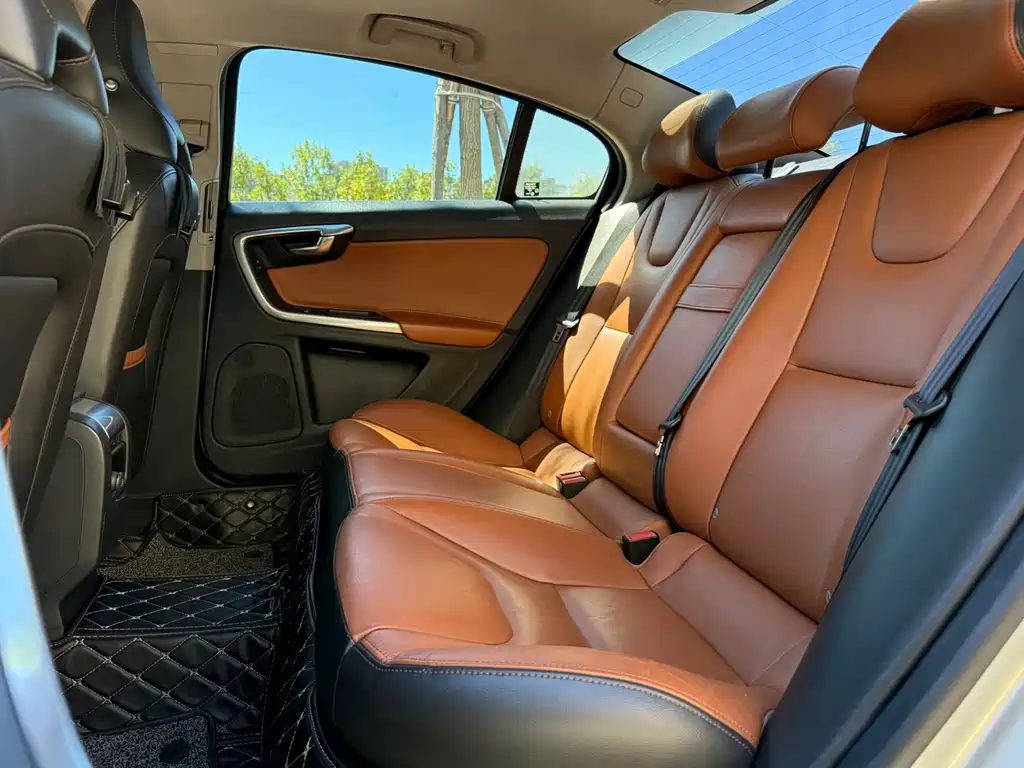 Volvo S60 — миниатюра 14