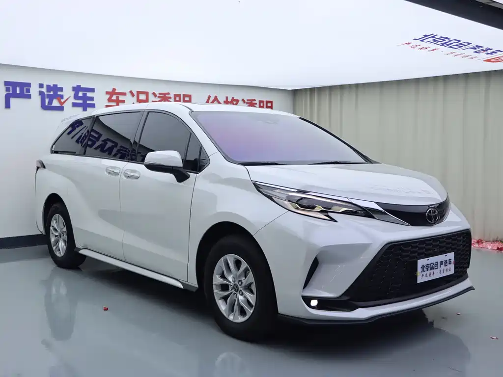 Toyota Granvia — миниатюра 2
