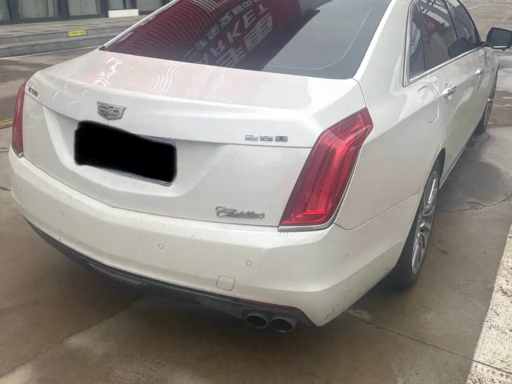 CADILLAC CT6