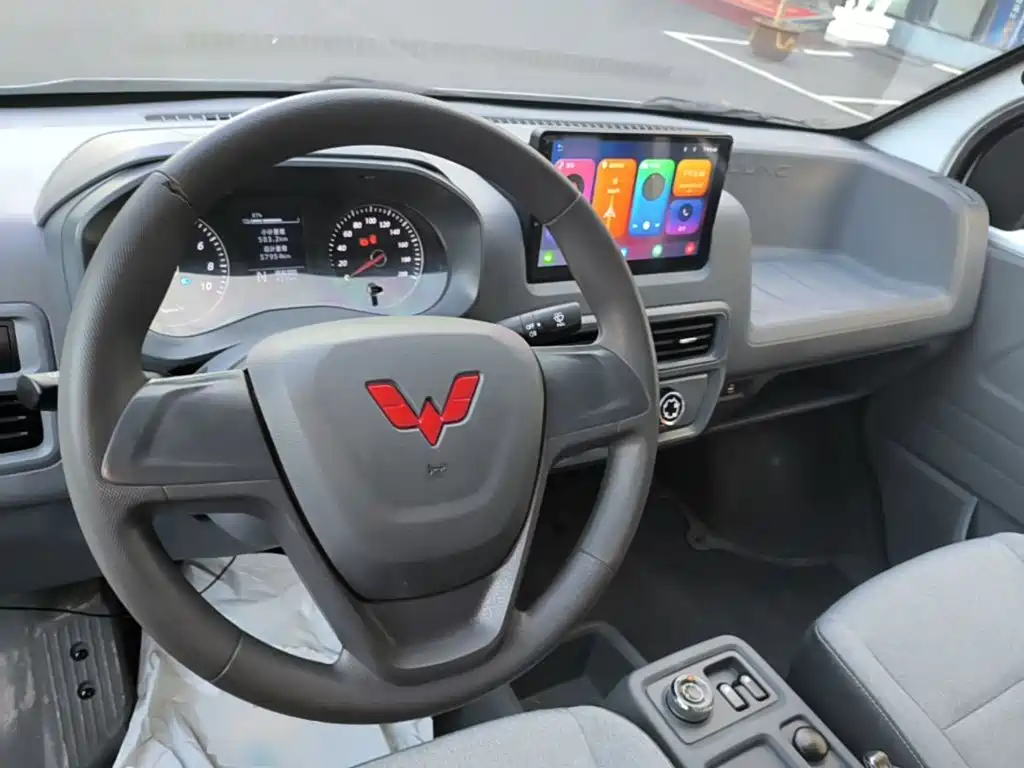 Wuling Yangguang — миниатюра 11