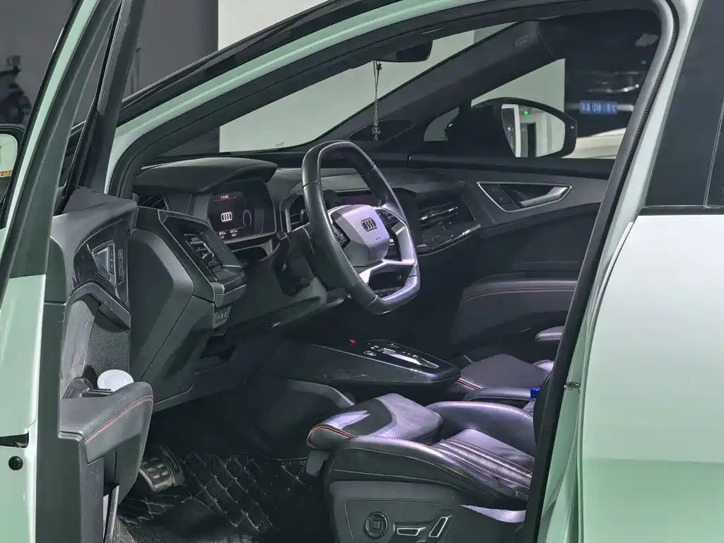 Audi Q5 e-tron — миниатюра 4
