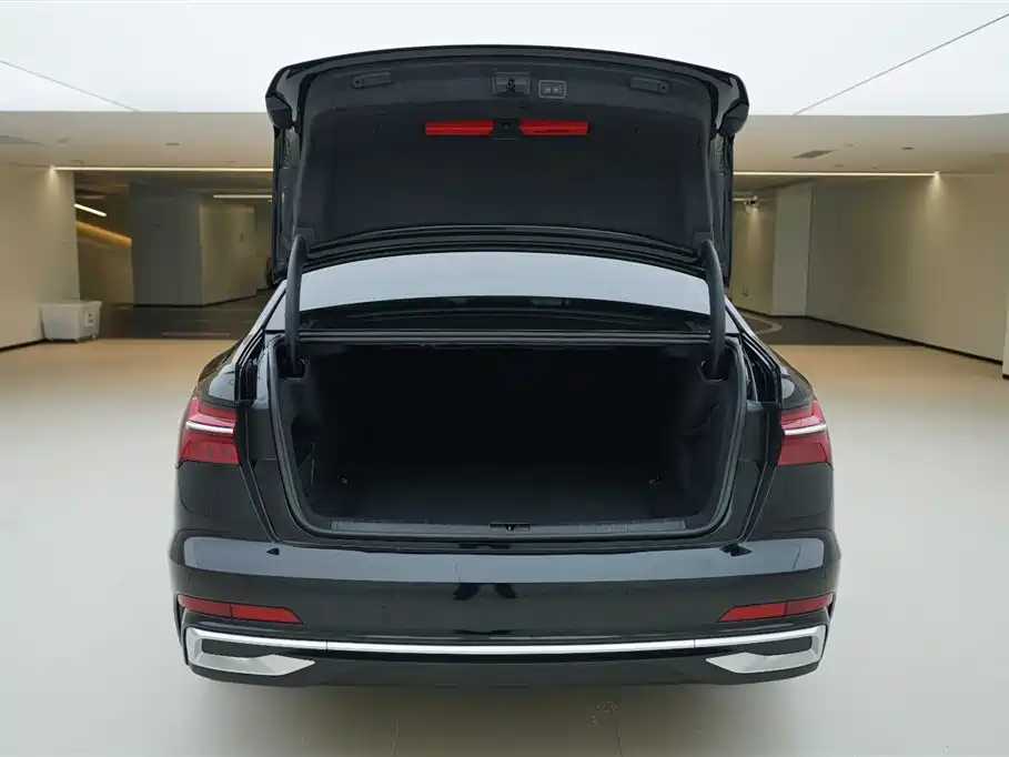 Audi A6L 2025 45 TFSI quattro