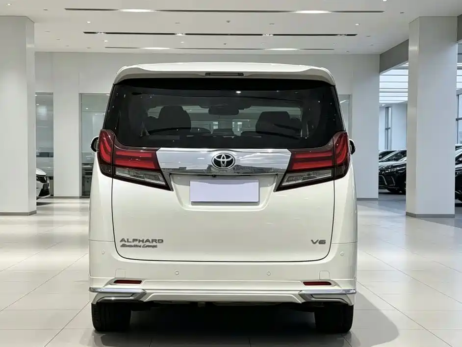 Toyota Alphard 2018 3.5L Luxury