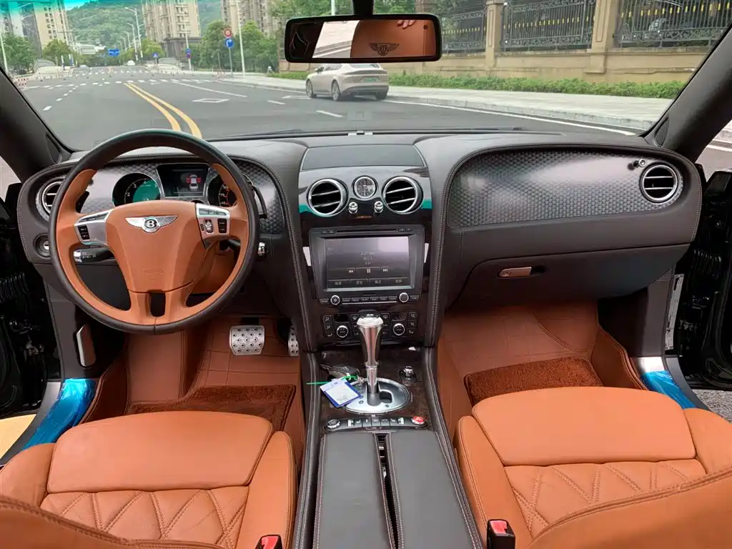 Bentley Flying Spur 2012 6.0T