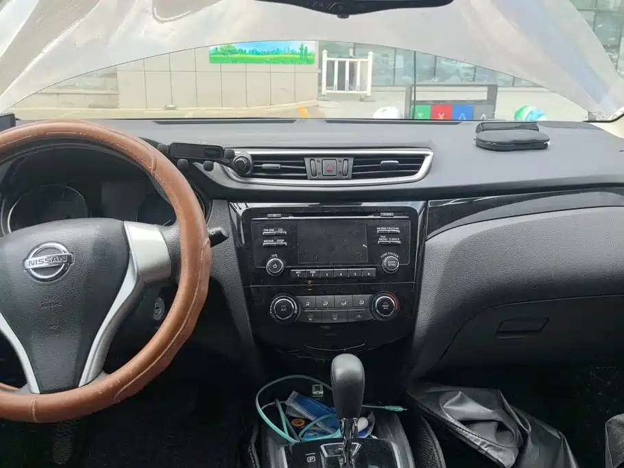 Nissan Qashqai — миниатюра 13