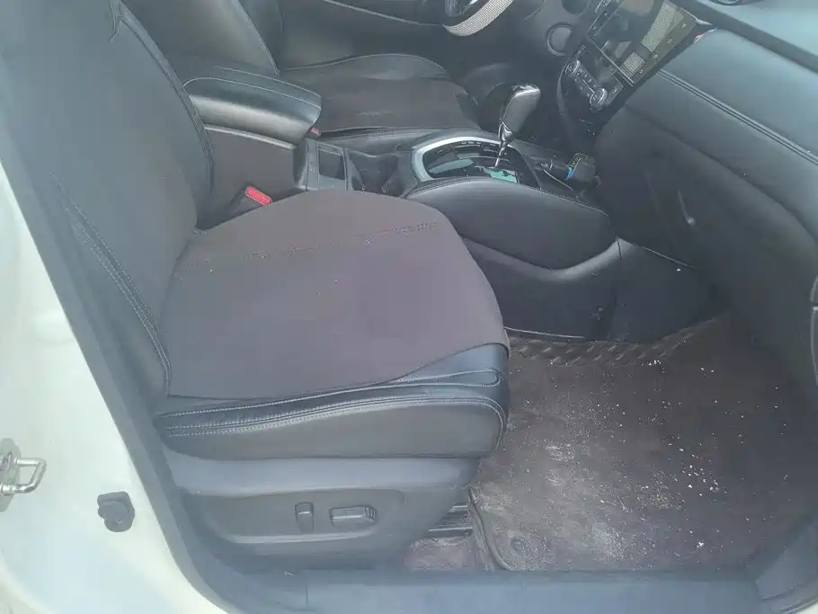 Nissan X-Trail — миниатюра 8