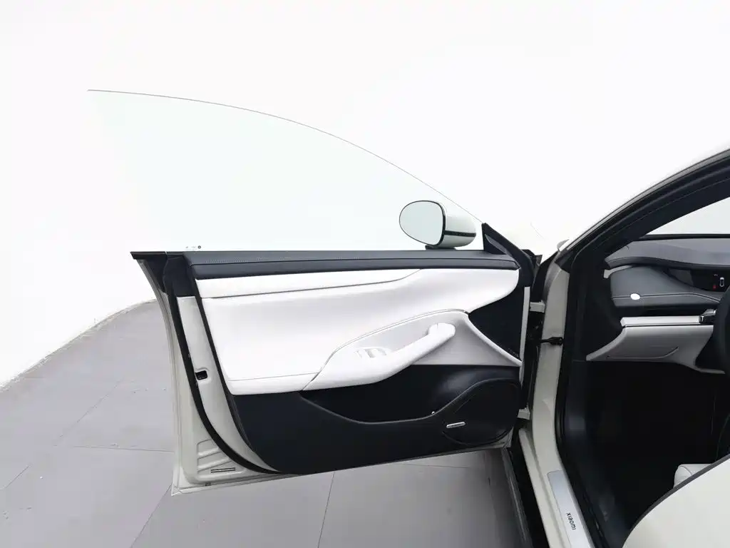 Xiaomi SU7 — миниатюра 8