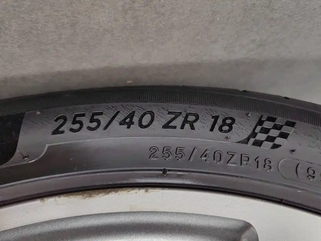 Mercedes-Benz E-Class — миниатюра 24