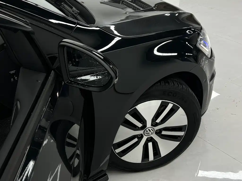 VOLKSWAGEN GOLF NEW ENERGY