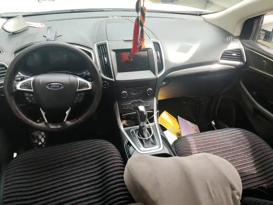 Ford Edge — миниатюра 12